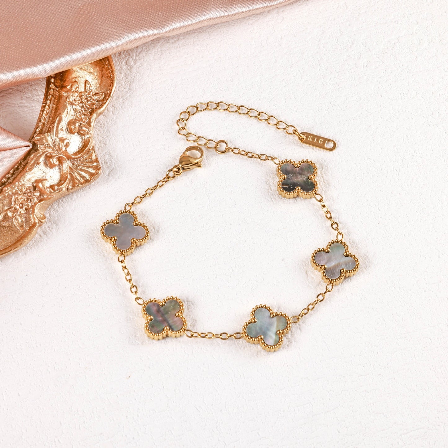 Popular High-quality Titanium Steel Clover Real Fritillary Bracelet