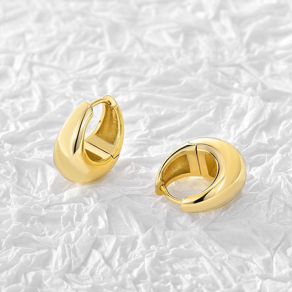 Women's Glossy Copper Plated Real Gold Everyday Joker Temperament Ear Clip Earrings