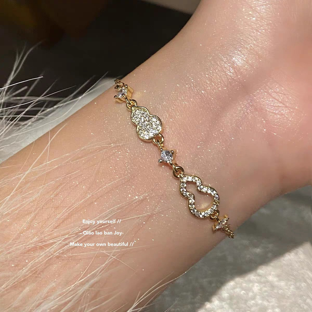 Beautiful Light Luxury High-grade Full Diamond Flash Trendy Temperamental Minority Bracelets