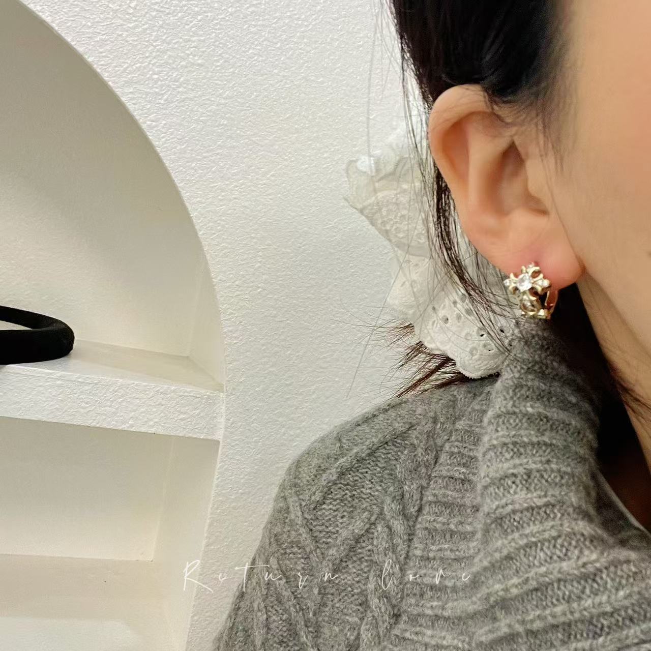 Retro Coffee Golden Cross Flower-de-luce Planet Ear Clip Earrings