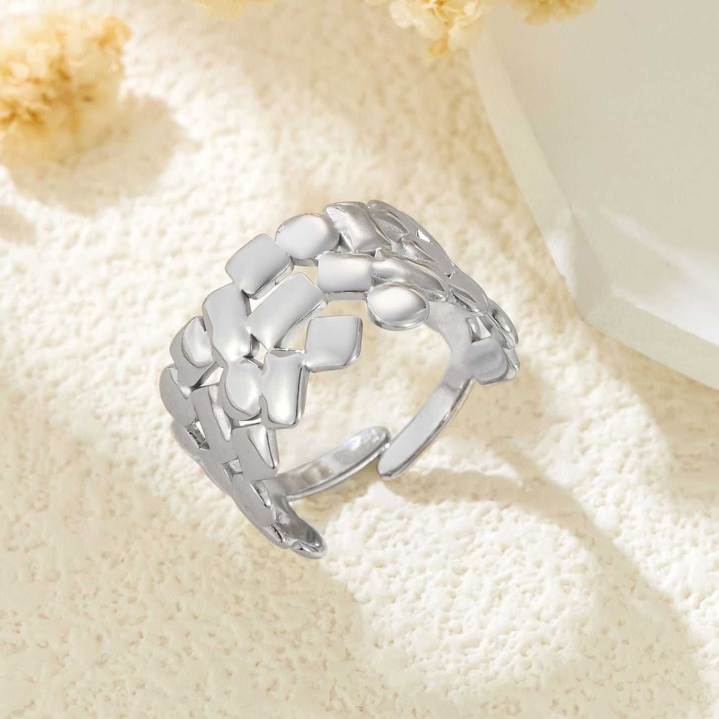 Stainless Steel Irregular Line Love Heart-shaped High-grade Ring