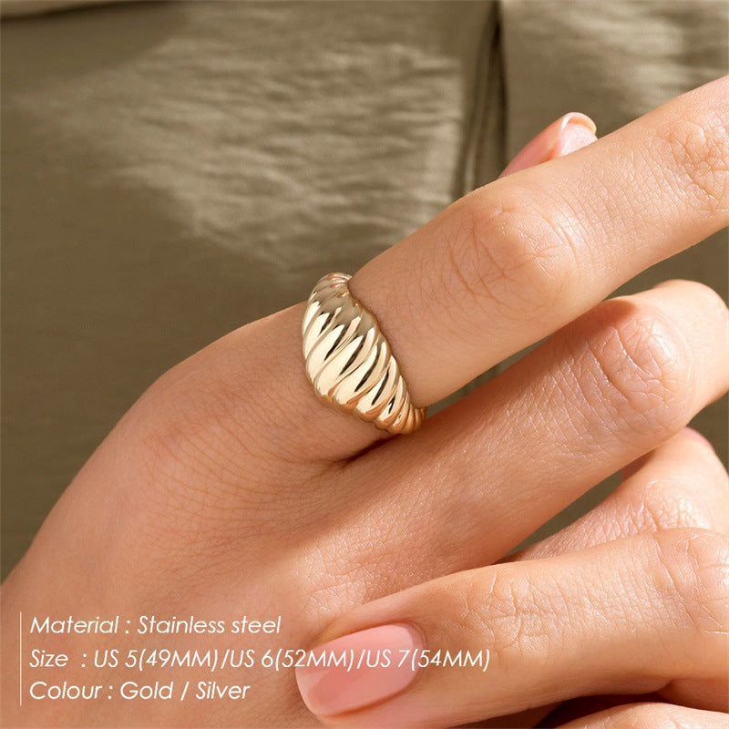 Men's Diagonal Texture Rib Wide Face Design Rings