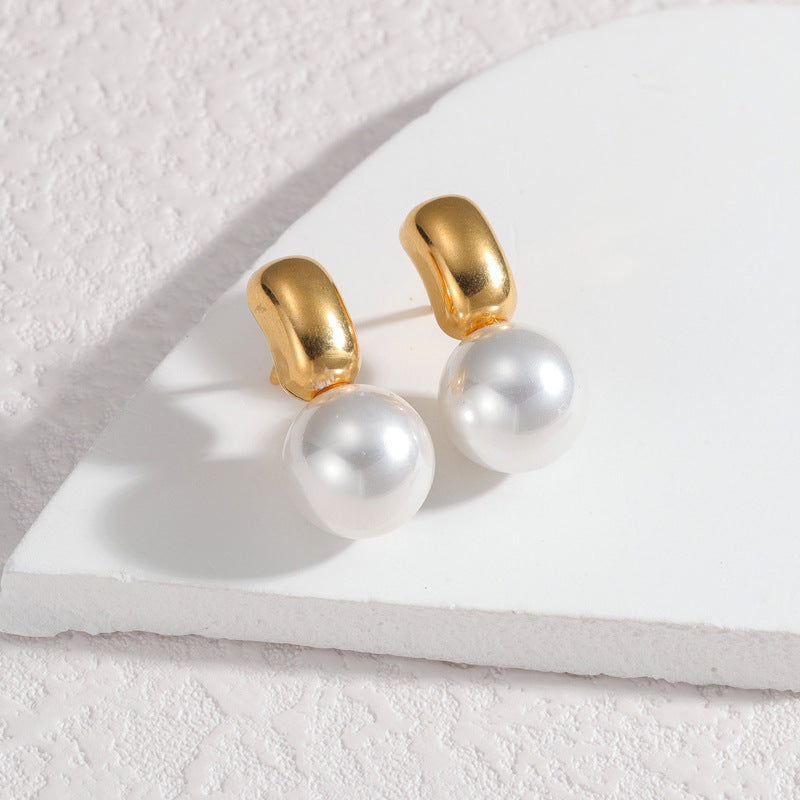 Market French Retro Pearl Small Exquisite Earrings