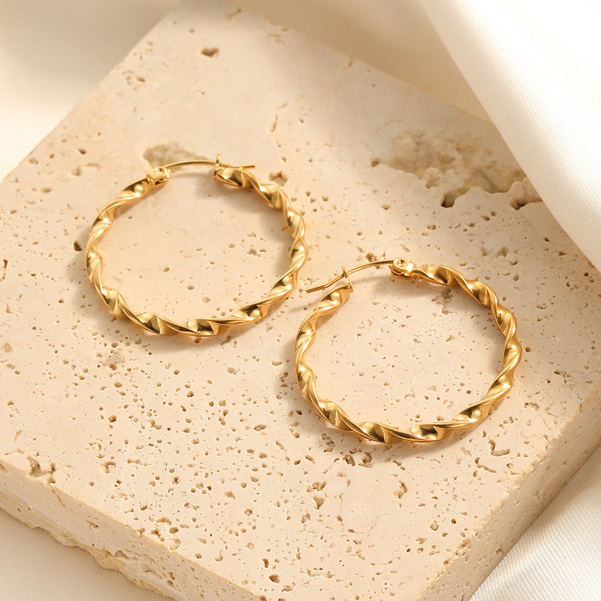 Women's Beautiful Circle Design High-grade Simple Titanium Earrings