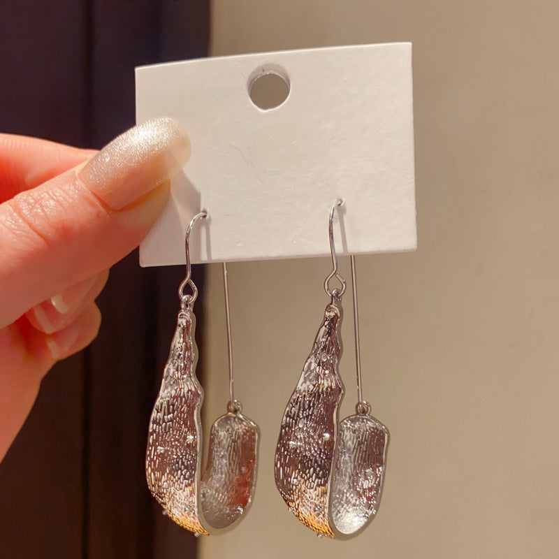 Women's Needle Round Curved Geometric Ear Retro Personalized Temperamental Light Luxury Earrings