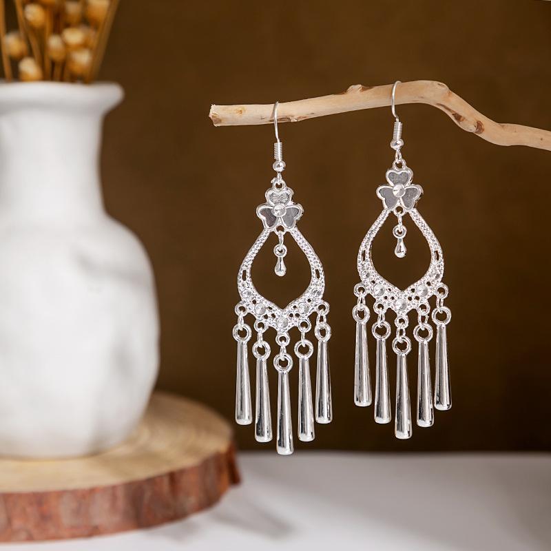 Miao Sier Personality Hollow Out Leaf-shaped Fashion Earrings