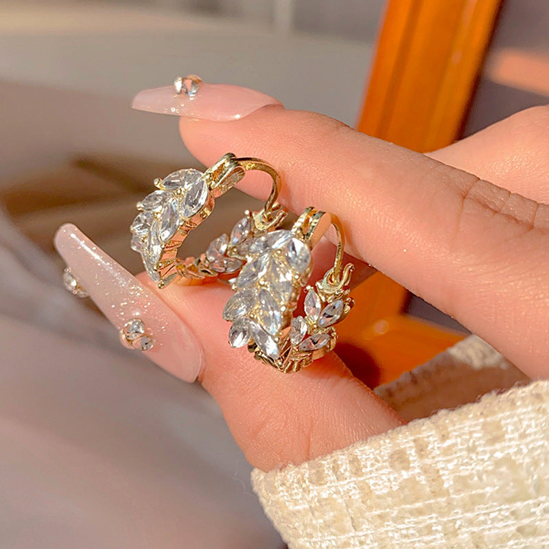 High Sense Rhinestone Wheat Temperament Clip Female Temperamental Ear Buckle
