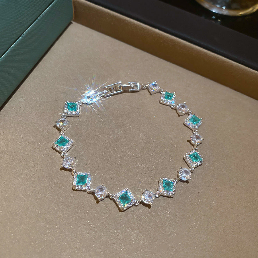With Diamond Round Exquisite Fashion Retro Unique Design Light Luxury Bracelets