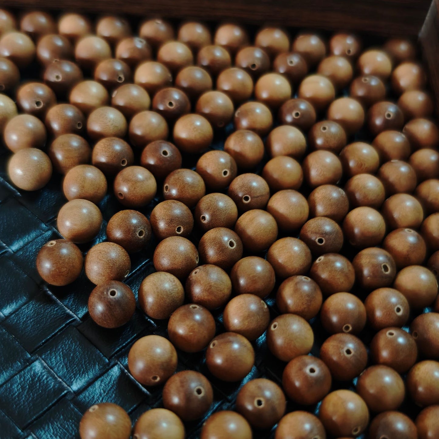 Women's & Men's White Sandalwood Scattered Beads Black Meat Submerged Old Bracelets