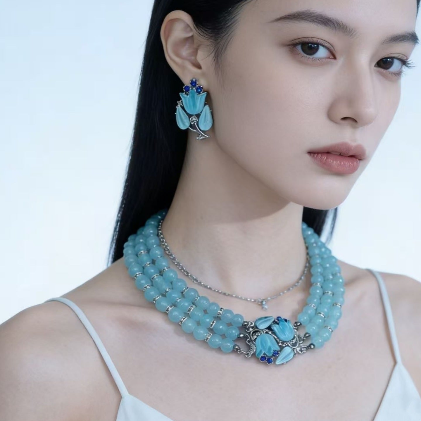 Light Blue Moonlight Lily Crystal Natural Stone Tulip Necklace