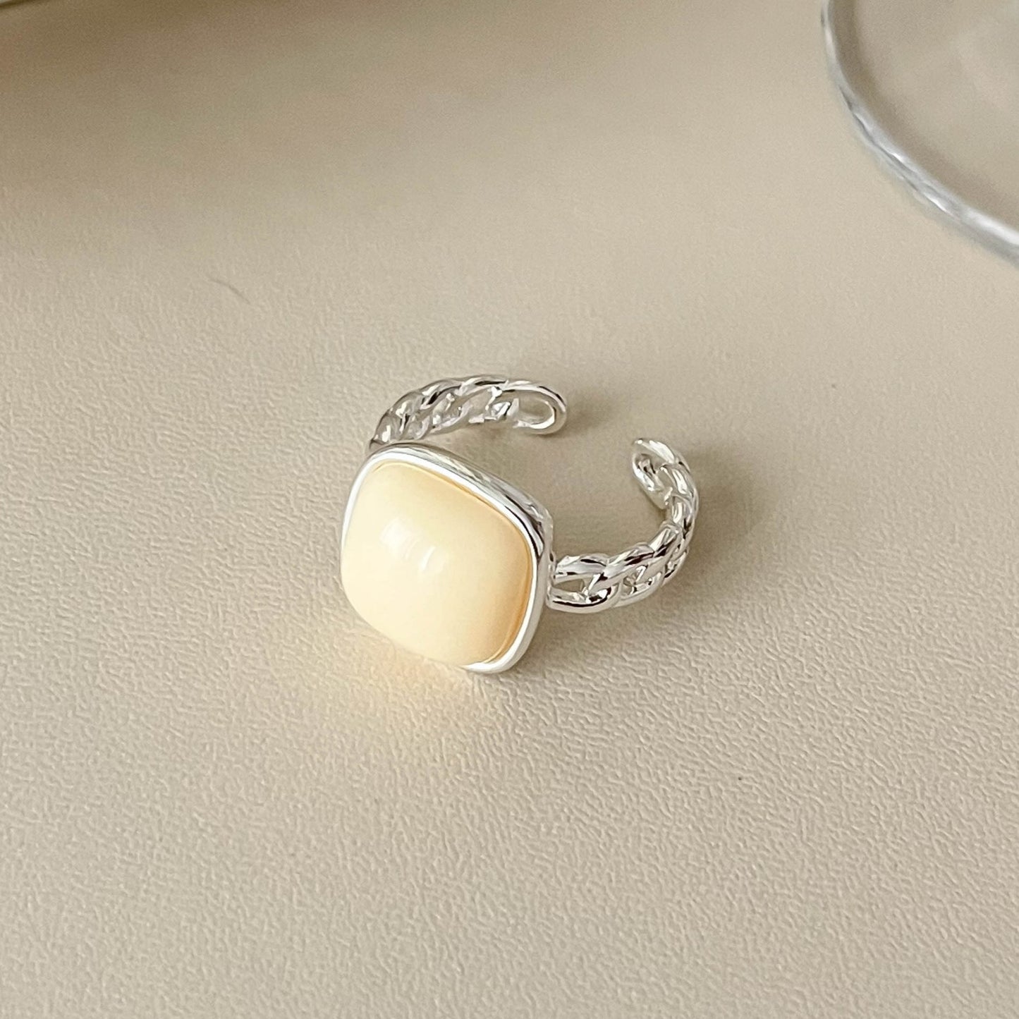 Interest Light Luxury Retro Minority Wide Personality Versatile Opening Adjustable Ring