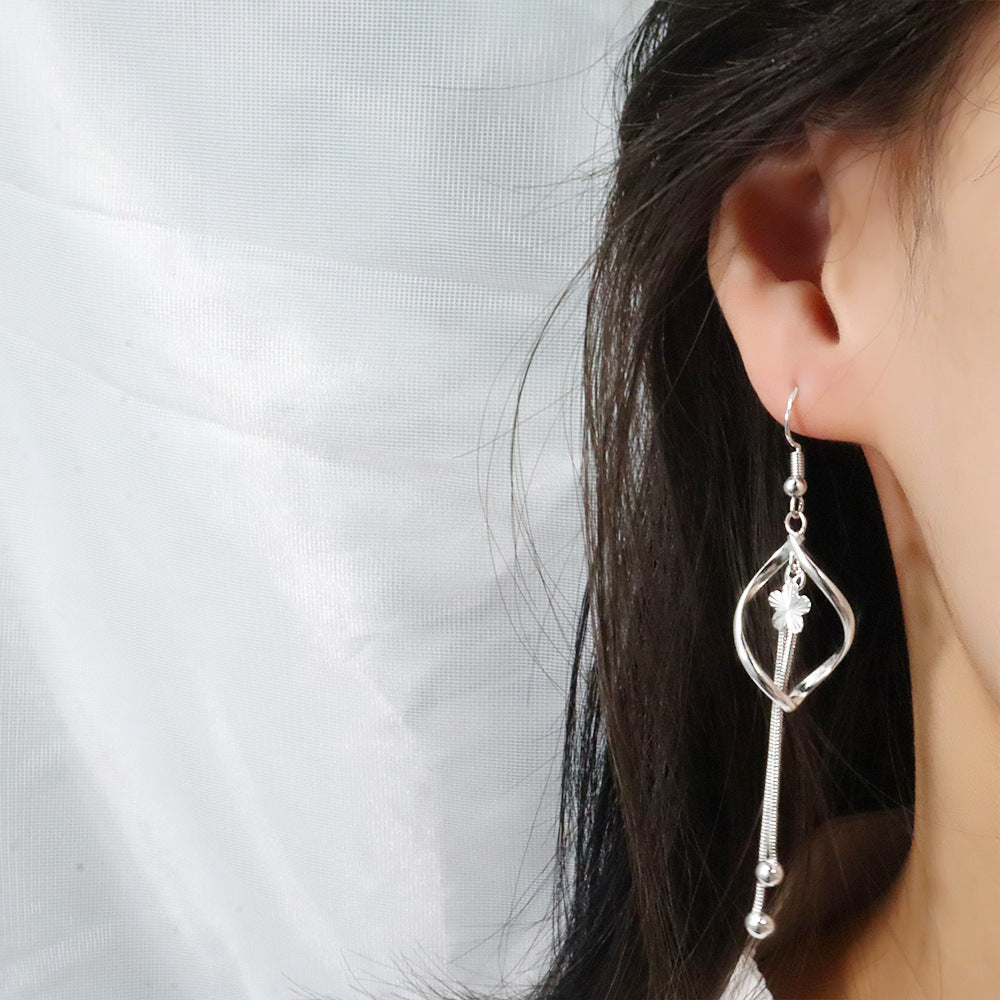 Women's Pentagram Tassel Unique High-grade Long Meteor Chain Bean Hook Ear Line