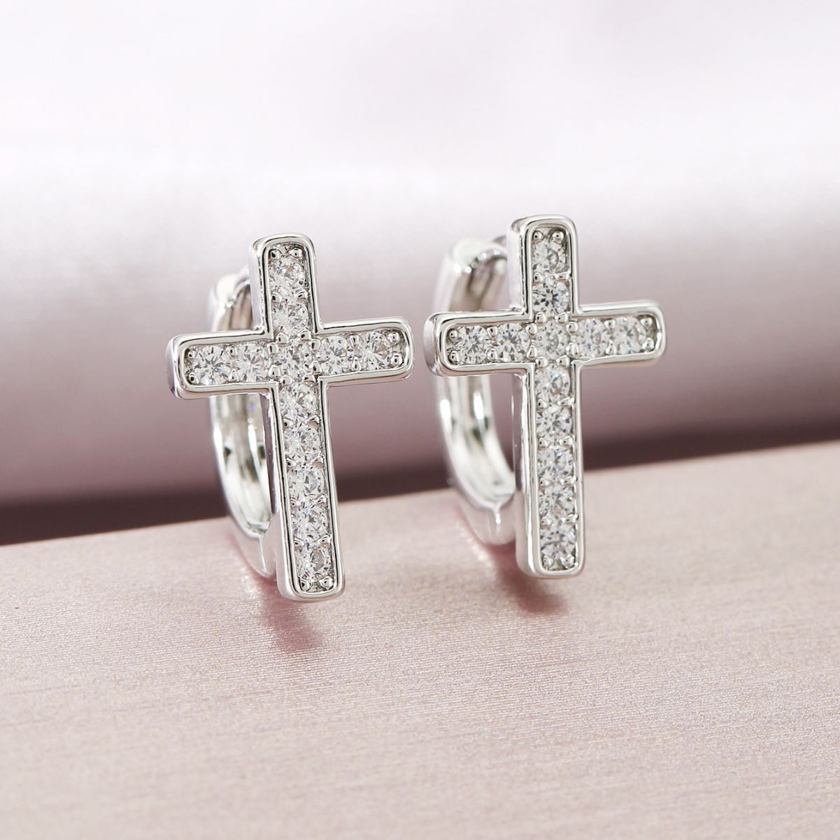 Refined Zircon Female Design High Sense Ear Personality Earrings
