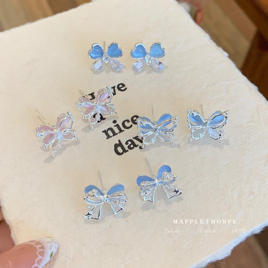 Women's Double Layer Butterfly Style Light Luxury Three-dimensional Stud Earrings