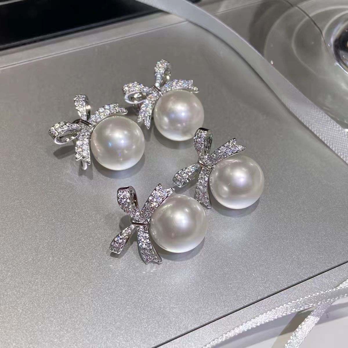 Golden Versatile Pearl With Ear Mosquito Coil Clip Stud Earrings