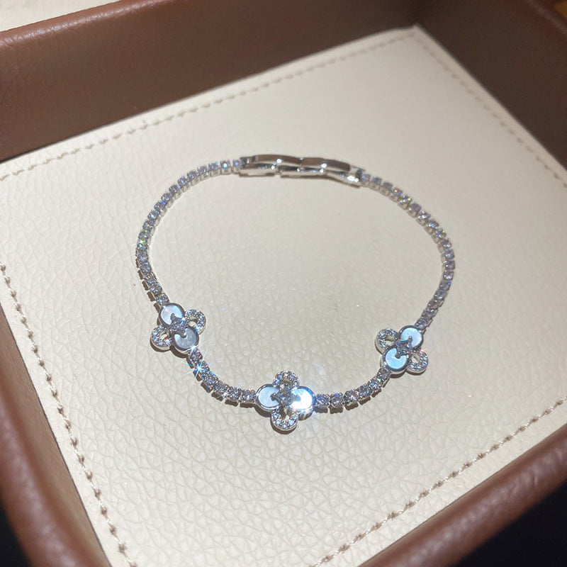 With Diamond Round Exquisite Fashion Retro Unique Design Light Luxury Bracelets