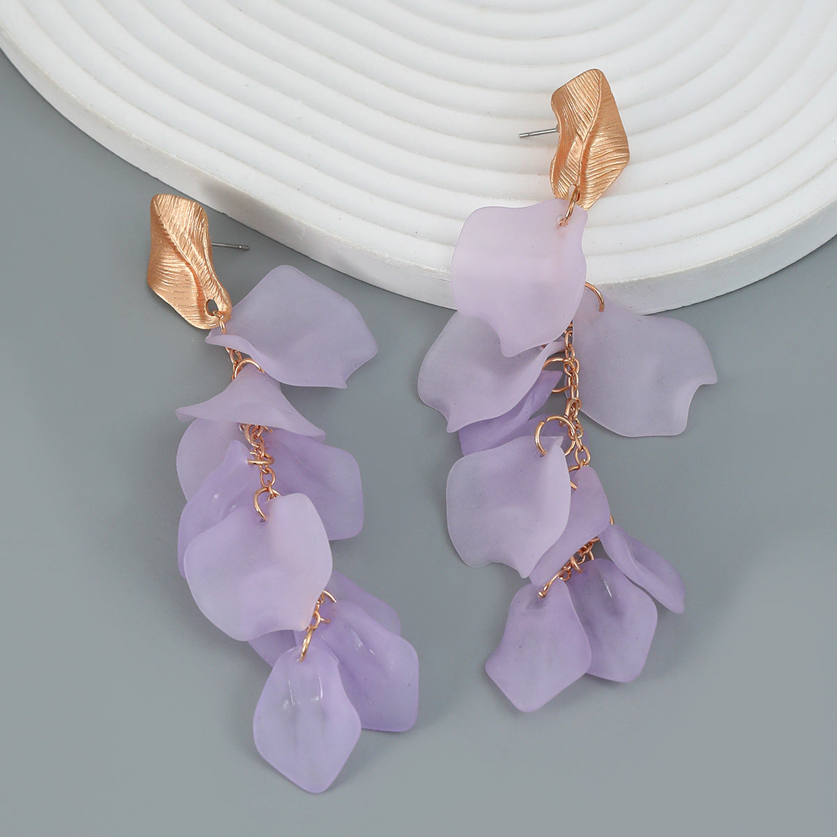 Women's Summer Flower Exaggerated Elegant Graceful Resin Earrings