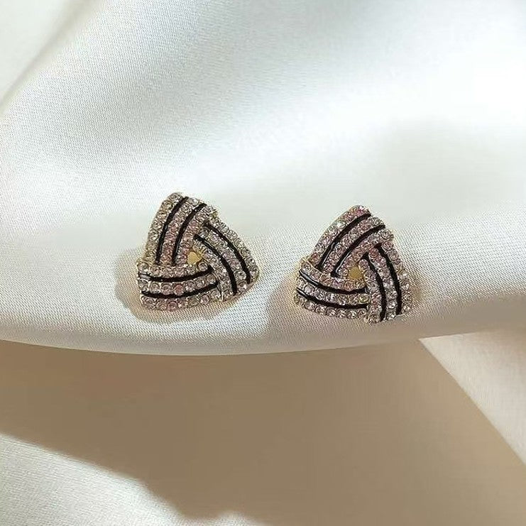 Women's Retro High-grade Black Oil Triangle For Light Luxury Temperament Stud Earrings