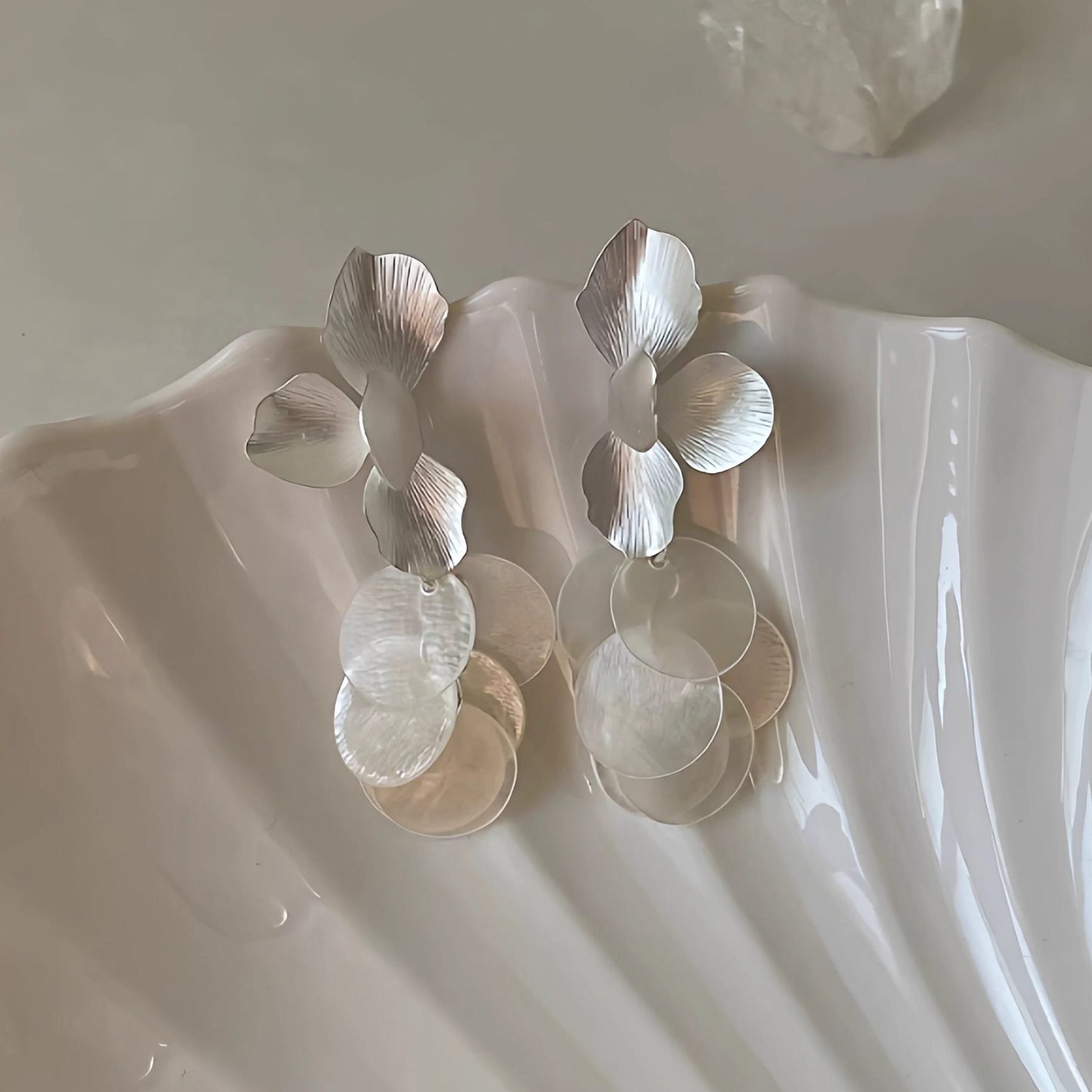 Women's Style Flower Shell Tassel Unique Beautiful Ear Dignified Earrings