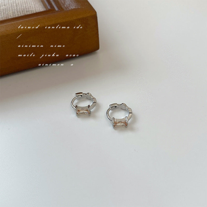 Women's Clip Simple Compact Elegant Style Niche Ear Buckle
