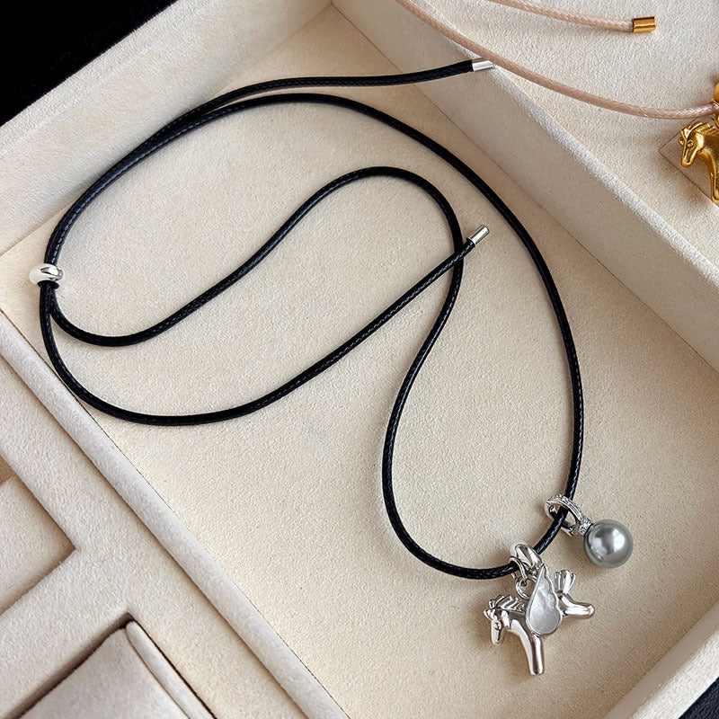 Women's Dripping Pony Pearl Life Personality Fashion Sweater Chain Light Luxury Necklace