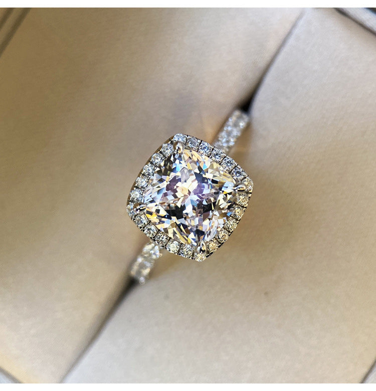 Sier-plated High Carbon Diamond Style Mild Luxury Square 2 Karat Ring