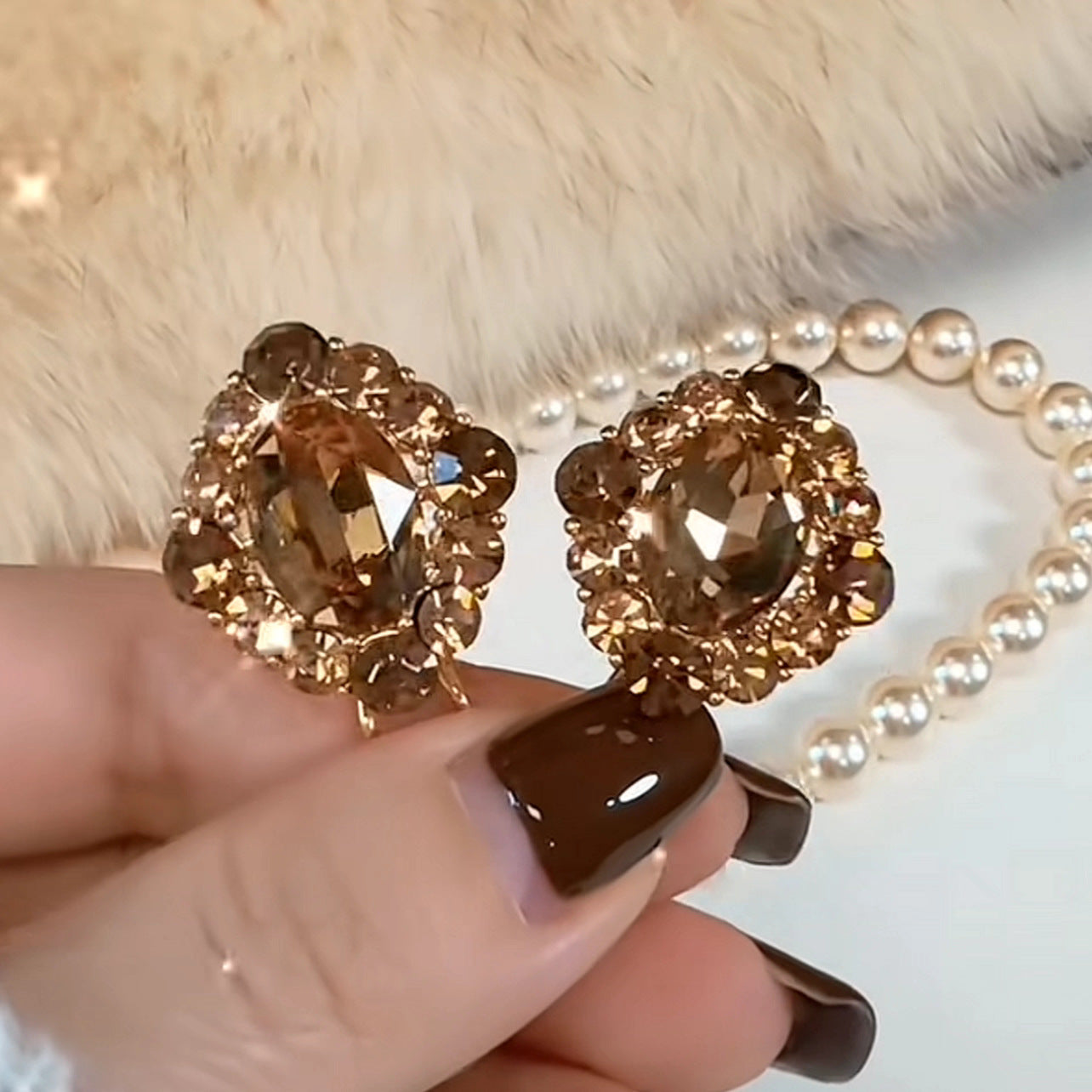 Women's Champagne Crystal Entry Lux Elegant Generous Fashionable Stud Earrings