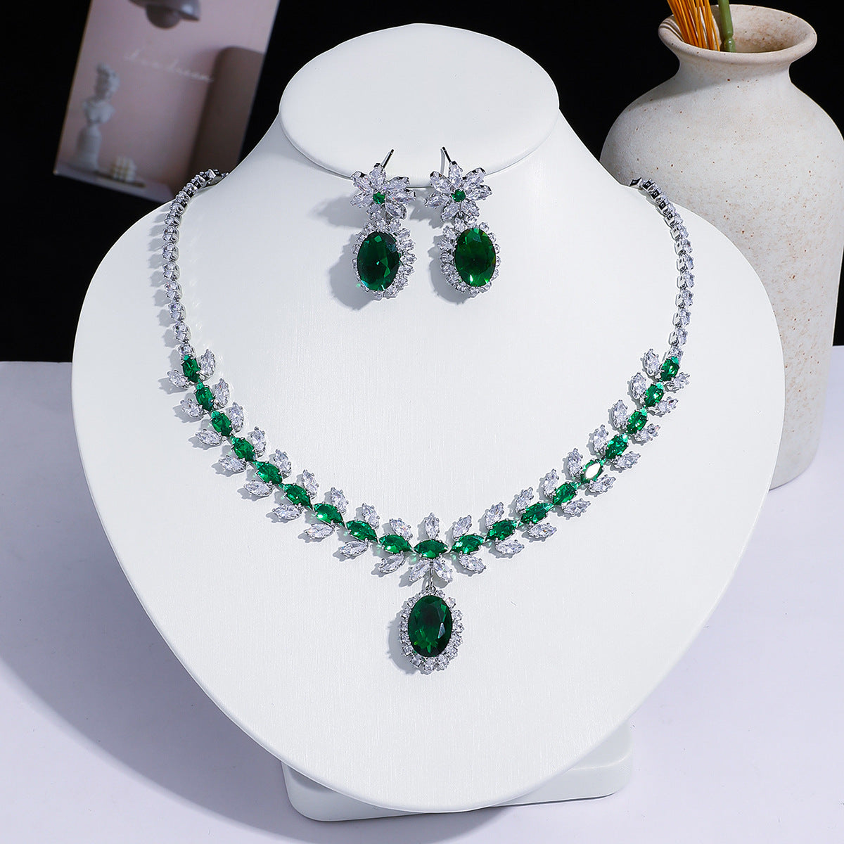 Fashion Trend Zircon Green Butterfly Tassel Necklace