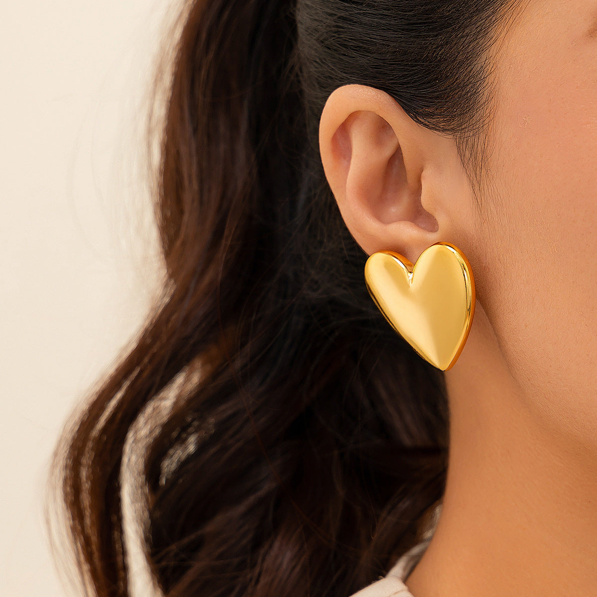 Women's Style Exaggerated Irregular Ear Punk Metal Fold Water Stud Earrings