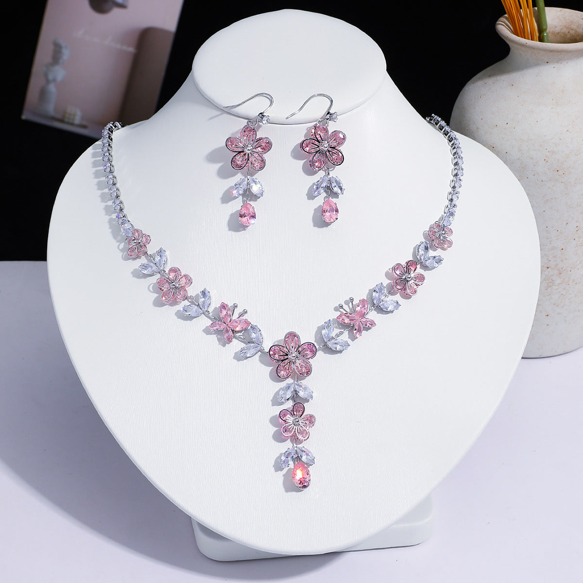 Fashion Trend Zircon Green Butterfly Tassel Necklace