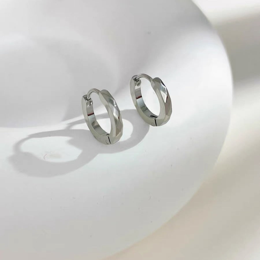 Women's Style Simple Glossy Diamond Cut Clip Personality Affordable Luxury High-grade Ear Buckle