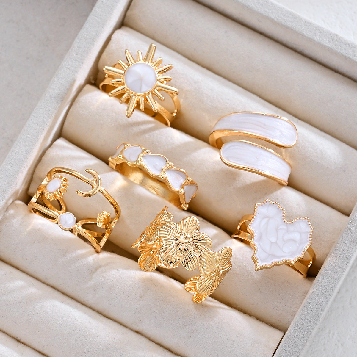 Simple Personality Shaped Open Flower Heart-shaped Rings