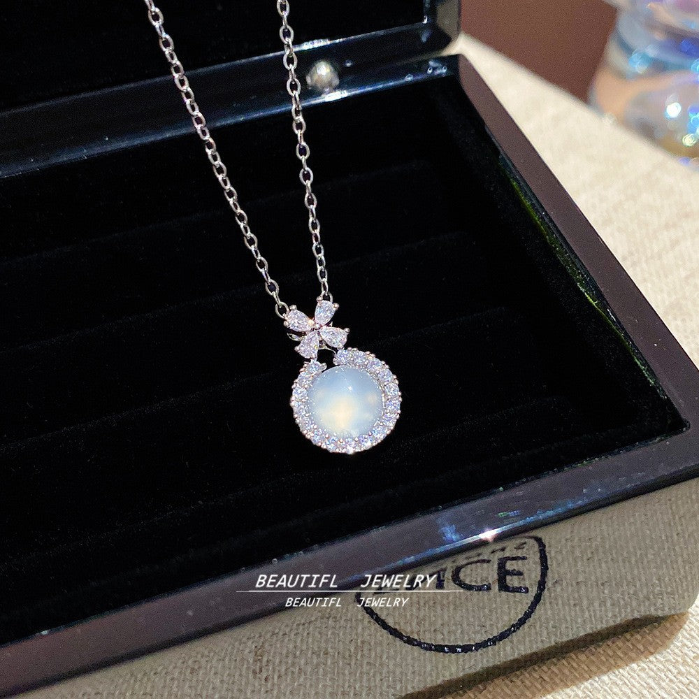 Women's Minority Simple Fashionable Elegant Zircon Clavicle Chain Titanium Steel Accessory Necklace