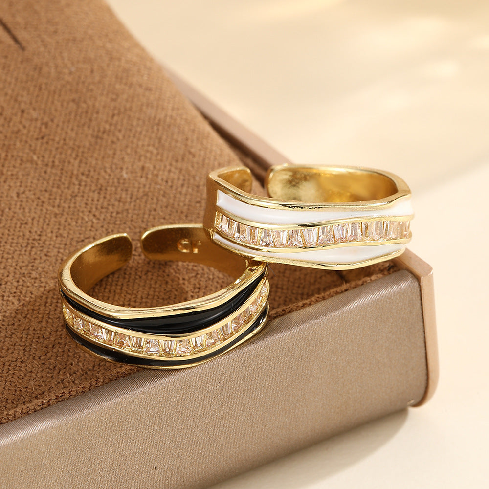 Simple Romantic Pearlescent White Drip Glazed Index Rings