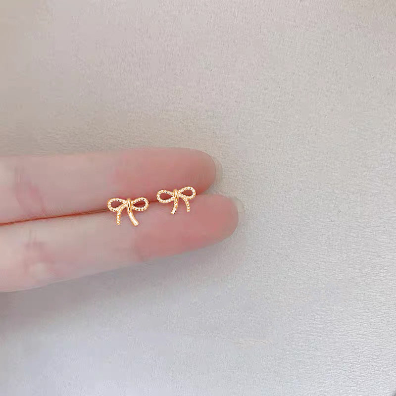 Sier For Female Fashionable Simple Small Earrings