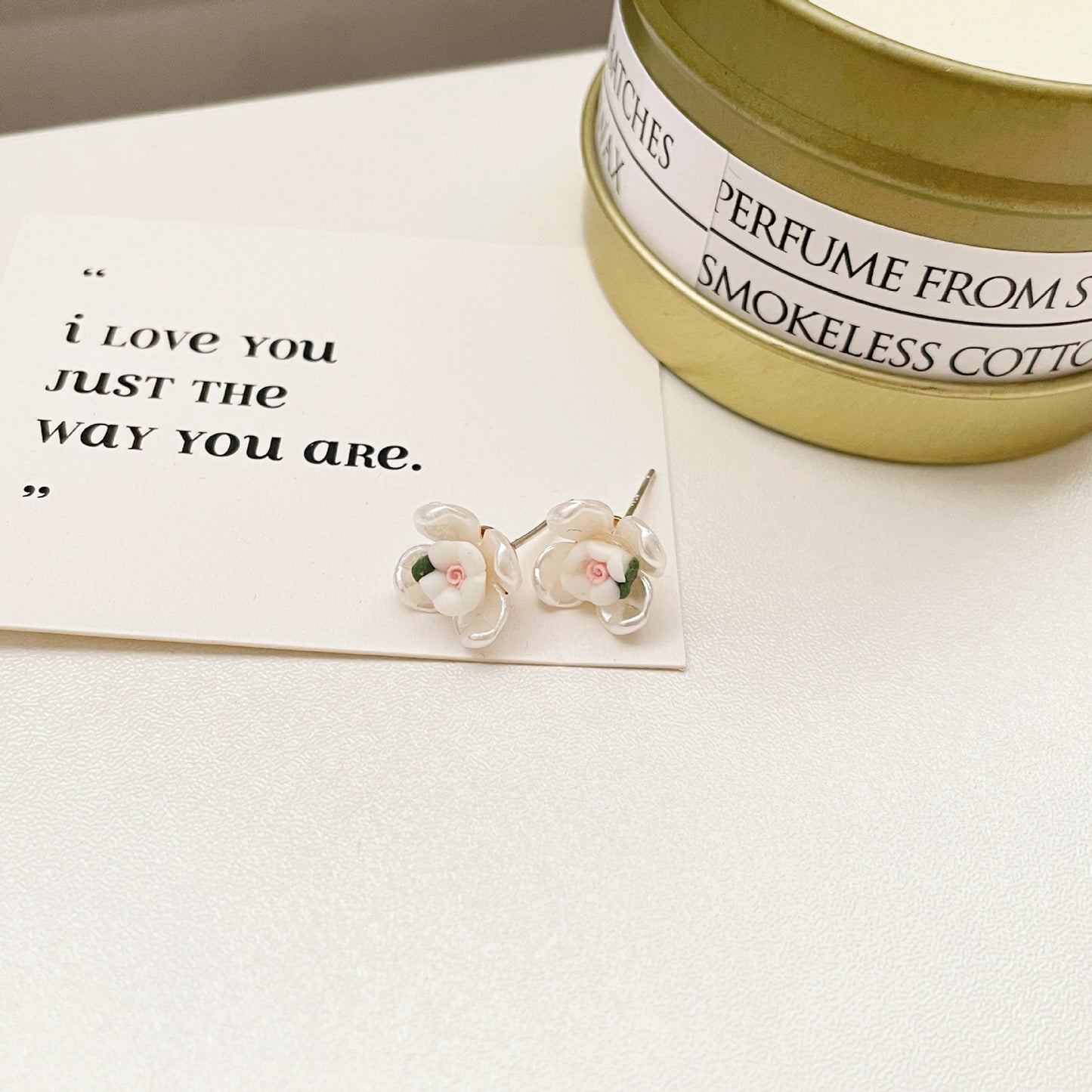 Women's Sier Needle Sweet Small Flower Retro Simple Fashion Mini Stud Earrings