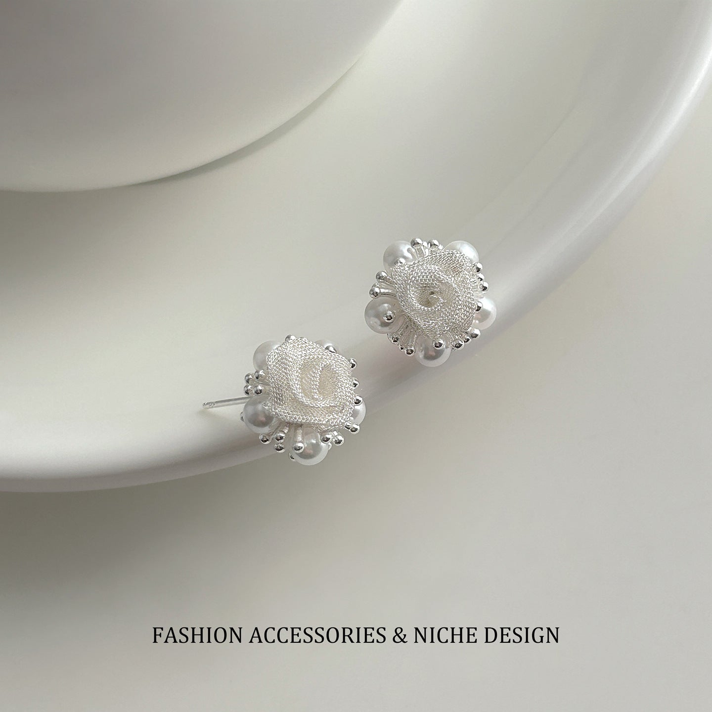 Women's Pearl Tassel Light Luxury High-grade Niche Earrings