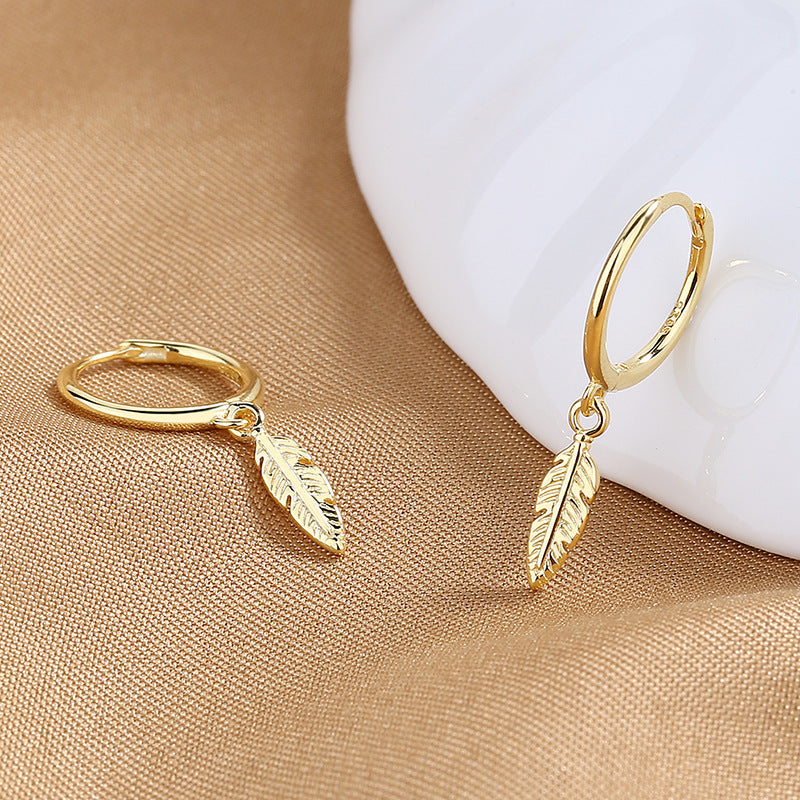 Simple Graceful Sier Niche Love Light Ear Clip Earrings