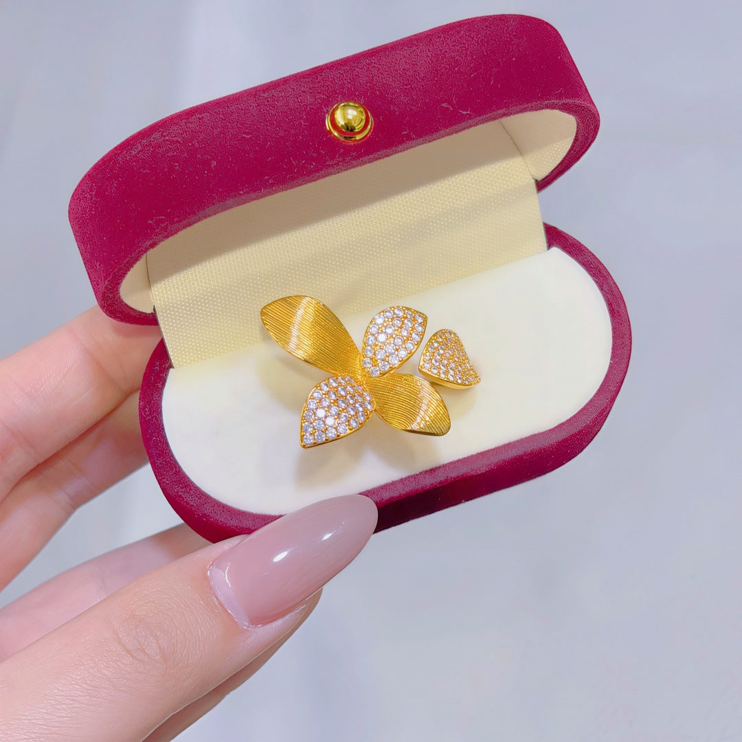 Women's Alluvial Gold Retro Affordable Luxury Design Brass Plated Fashion Ring