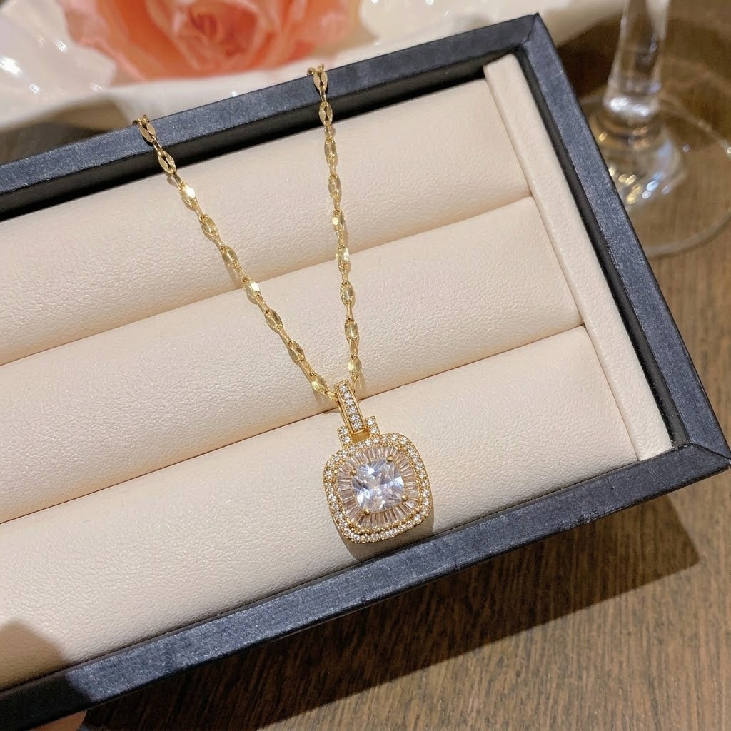 Women's Fashion Devil's Eye Creative Design Elements Popular Clavicle Necklaces