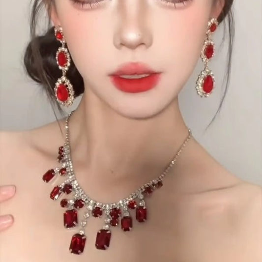 Elegant Drop Round Light Luxury Minority Necklaces