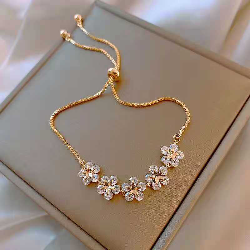 Women's Zircon Flower Korean Simple Design Personalized Bracelets
