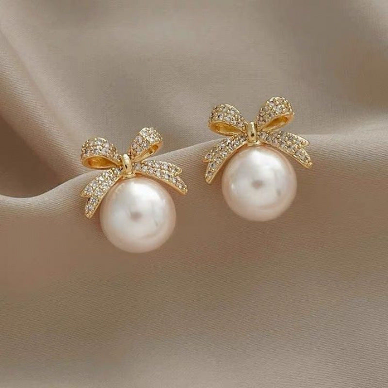Women's Pearl French Minority Retro Affordable Luxury Stud Earrings