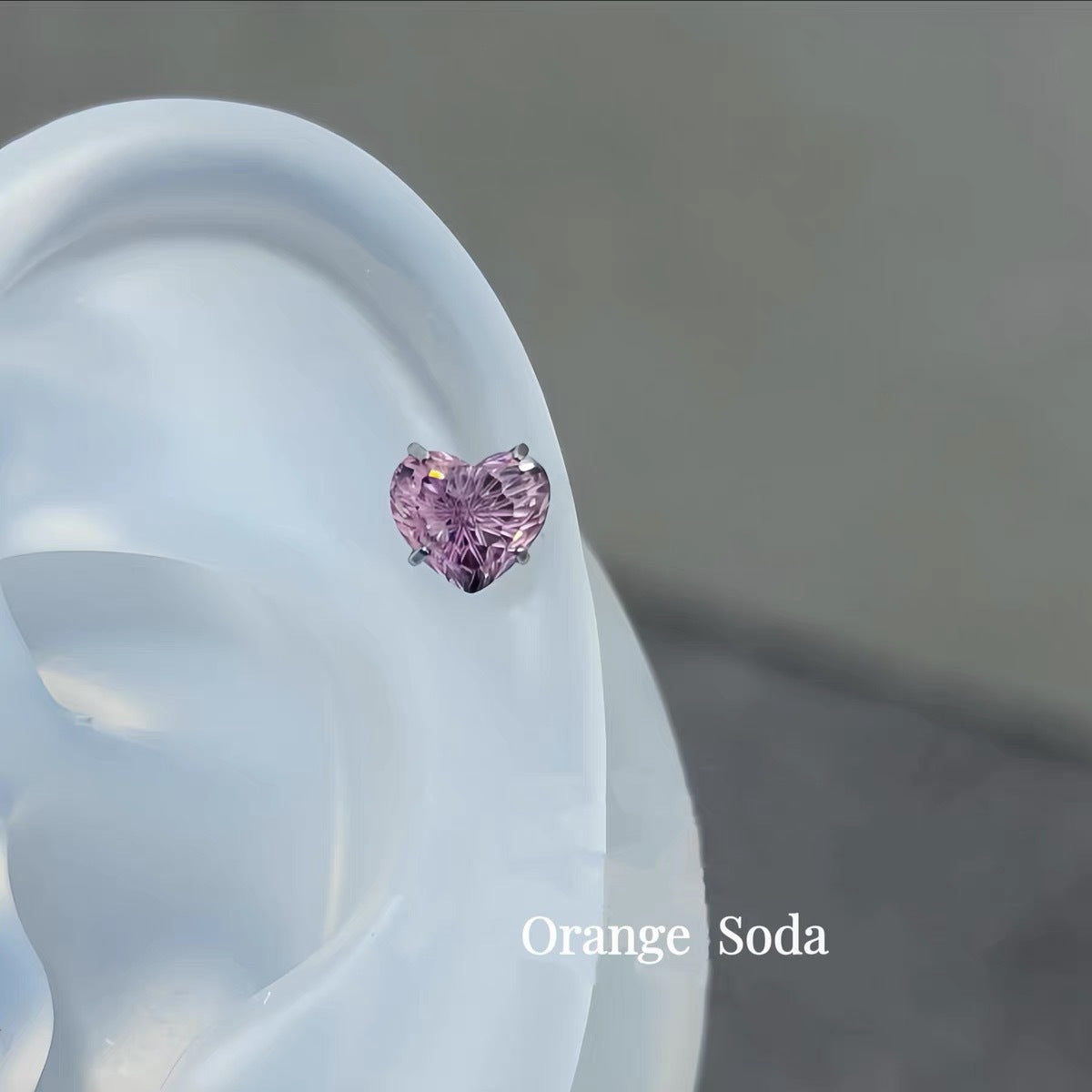 Fireworks Loving Heart Zircon Ear Bone Titanium Stud Earrings