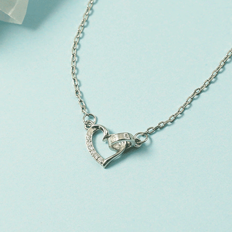Love Heart-shaped Light Luxury Minority Female Clavicle Necklaces