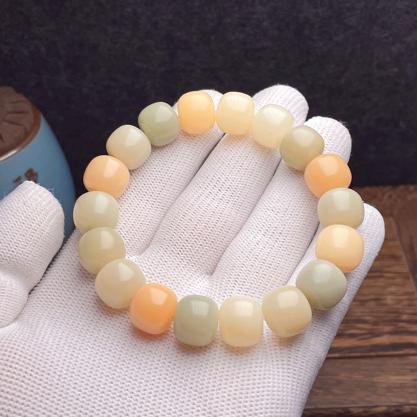 Women's & Men's Flowers Bodhi Pliable Temperament Hand Toy Charcoal Seed Crafts Single Bracelet
