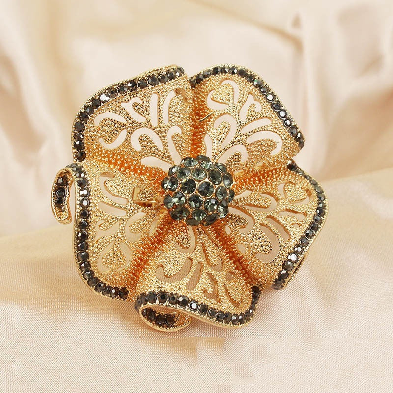 High-grade Flower Open Noble Elegance Retro Hollow Ring