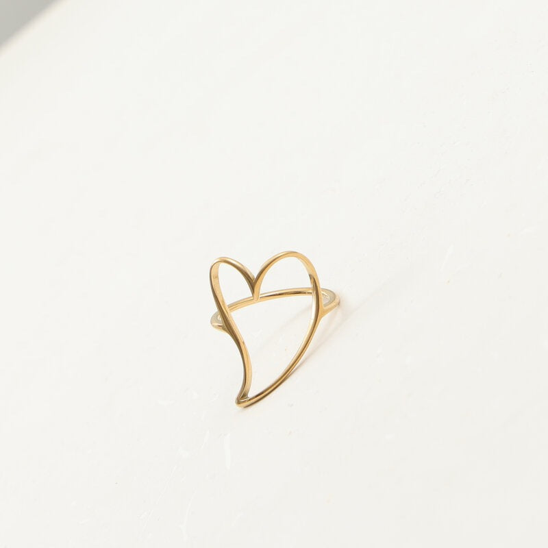 Hollow Exaggerated Large Crooked Peach Heart Titanium Steel Gold Bracelet