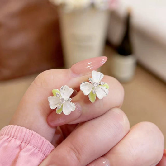 Fresh Flowers Exquisite Petite Temperament Wild Female Rings