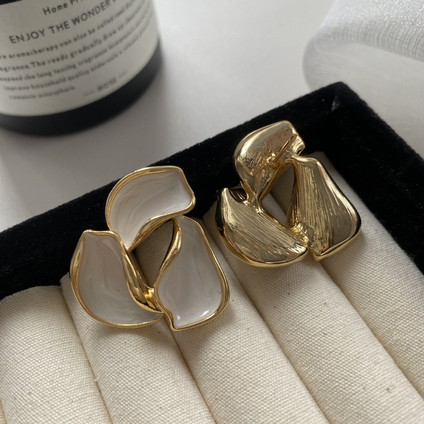 Temperament Exaggerated Drop Oil Round Sweet Simple Stud Earrings